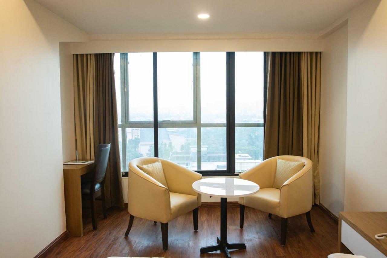 Hotel Grace Galaxy Mumbai Kültér fotó