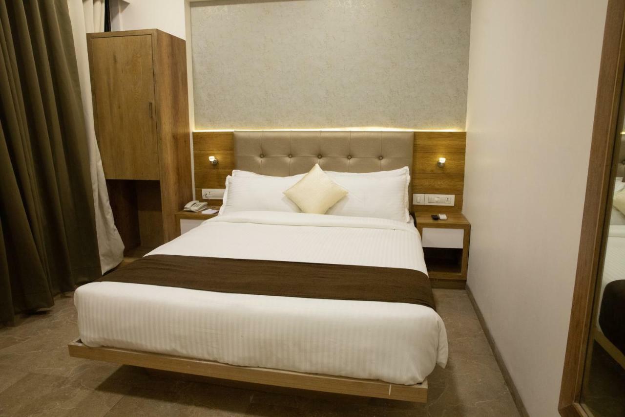 Hotel Grace Galaxy Mumbai Kültér fotó