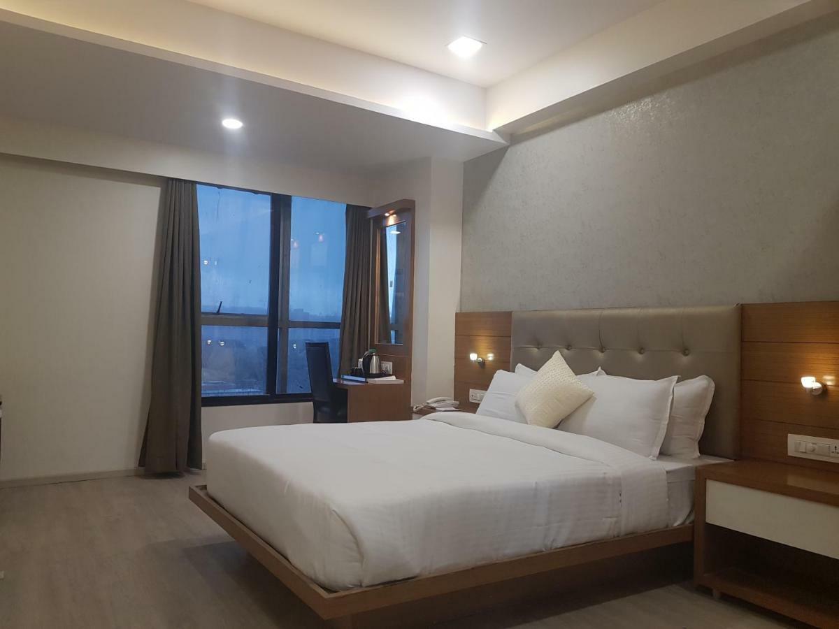 Hotel Grace Galaxy Mumbai Kültér fotó